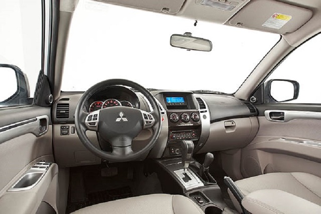 Mitsubishi Pajero Sports: Review | Osoul House Car Rental